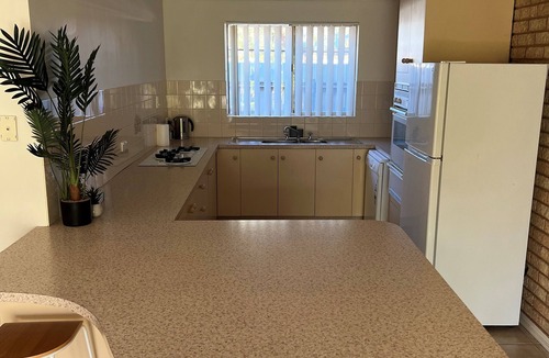 Boulder House | Tupper Retreat - Modern 3 Bedroom 2 bathroom home with ALL amenities!