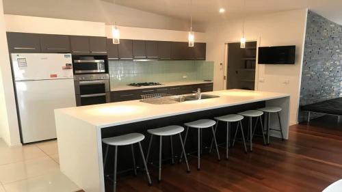 Tura Beach House | Turaroo