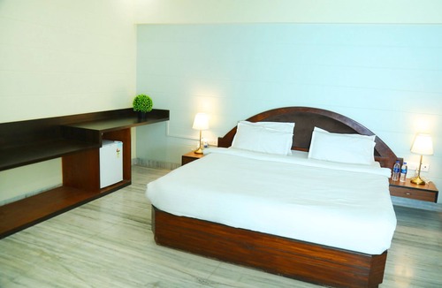 Andheri Hotel | Turtle Hotel