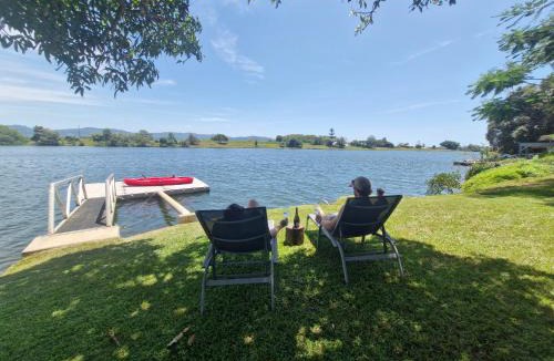 South Murwillumbah House | Tweed River Waterfront Cottage