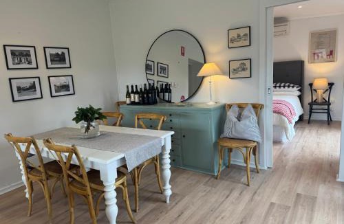 Williamstown Villa | Tweedies Gully Estate Settlers Cottage Barossa