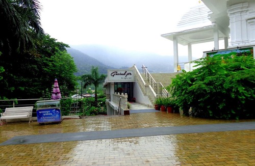 Rishikesh House | Twin Bed Room Near Muni Ki Reti