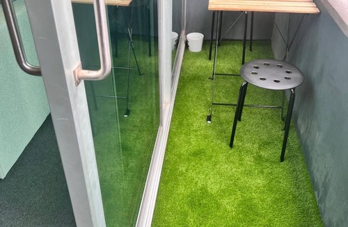 Melbourne Central Business District Apartment | Two-Bedroom City View Apartment Opposite Southern Cross Station