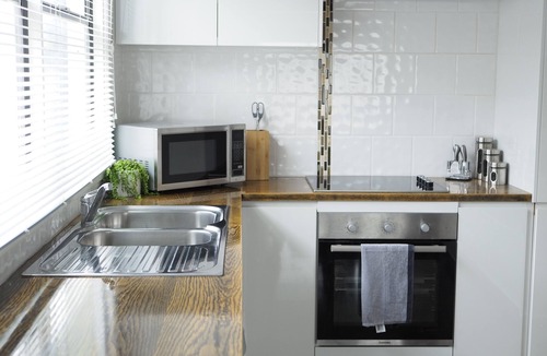 Armidale City Centre House | Two minutes walk from the CBD