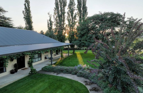 Acheron House | Two Rivers Lodge on the Goulburn River Acheron