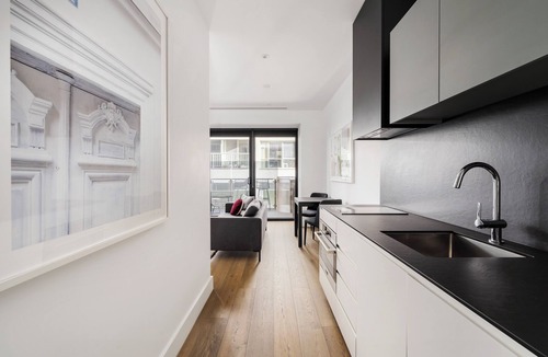 Melbourne Apartment | Tyrian Serviced Apartments - Albert Park Lake