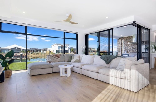 Geographe House | Ultimate luxury on the canal
