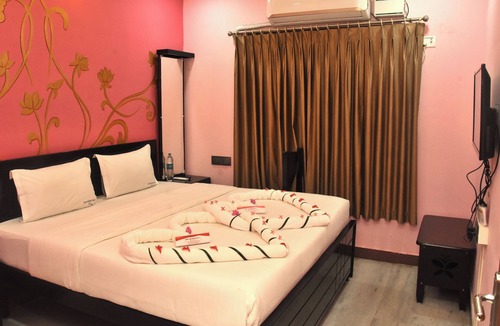 Mayiladuthurai Hotel | Uma Residency