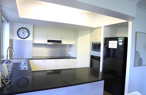 Torquay Apartment | Unit 17 Charlton on the Esplanade