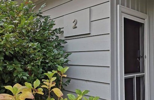 Bright Cottage | Unit 2 - Two Bedroom - HomeAway