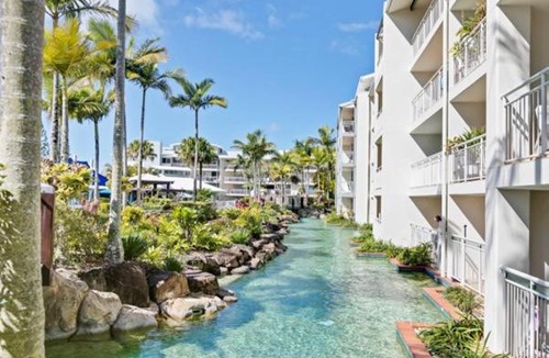 Alexandra Headland Apartment | Unit 306 - Alexandra Headlands Beach