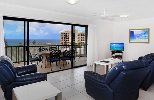 Coolum Beach Apartment | Unit 4 'Beaumont Sur Mer'