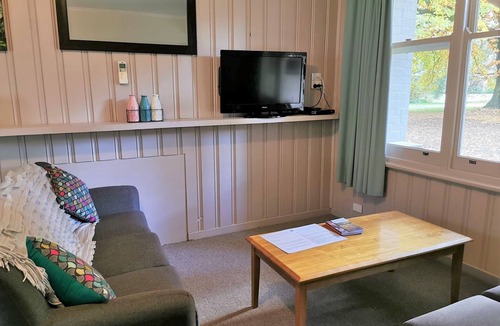 Bright Cottage | Unit 5 - One Bedroom Spa - HomeAway