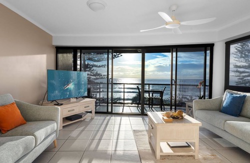 Coolum Beach Apartment | Unit 5 'Phoenix Apartments'