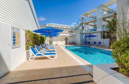 Rainbow Beach House | Unit 7 Plantation Resort Rainbow Beach