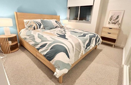 Bondi Junction Apartment | Upscale 1BR next Bondi Westfield & Trains with secure parking