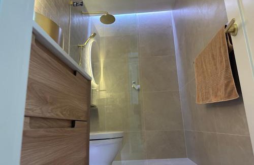 Floreat House | Upscale Neighbourhood Guest Quarters