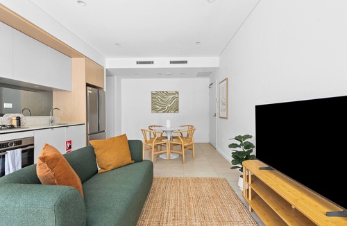Camperdown Apartment | Urban Sage Tranquil City Stay near Cafs and Markets