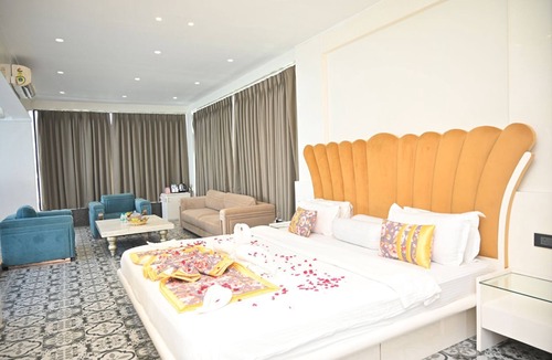 Sector 1 House | Urvi Banquets & Guest House