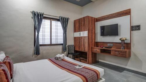 Jamkhed Hotel | Utkarsh Hotel & Lodging