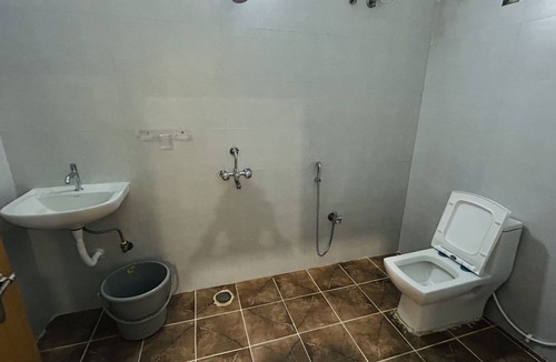 Gachibowli Hotel | V Check Inn