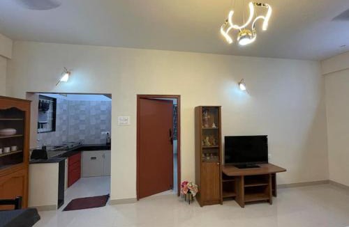 Coimbatore Apartment | V4 Stay - Luxury 1 BHK AC Suite sleeps 5 guests