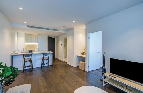 Fortitude Valley Apartment | Valley Lookout | Luxe 1BR + Rooftop Pool + Parking