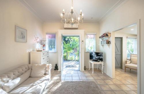Tilba Tilba Apartment | Velvet Pear Cottage