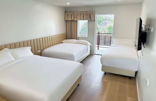 Long Jetty Hotel | Venus Resort