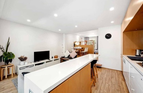 Cottesloe Apartment | Very chic, very coastal… very Cott!