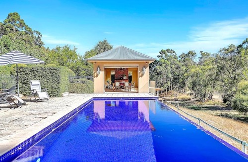 Piccadilly House | Vihara Valley - Heritage Estate with Country Garden