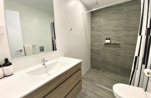Jindabyne Hotel | Vikas