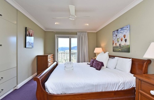Pokolbin Villa | Villa 3br Gruner Veltliner located within Cypress Lakes Resort