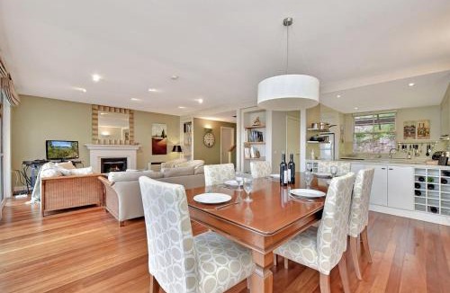 Pokolbin Villa | Villa 3br Gruner Veltliner located within Cypress Lakes Resort
