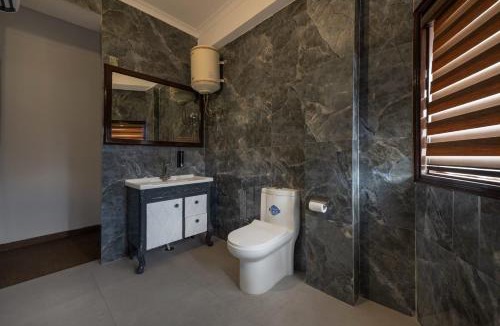 Barog Villa | Villa Harrington