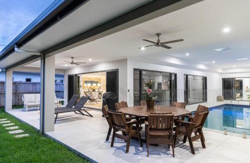 Trinity Beach Villa | Villa Maasai - Coastal Luxury With a Heated Pool