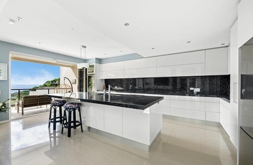 Coolum Beach Villa | Villa Mariposa
