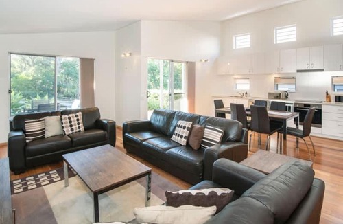 Dunsborough House | Villa on the Cape - Relaxed Hideaway near Town