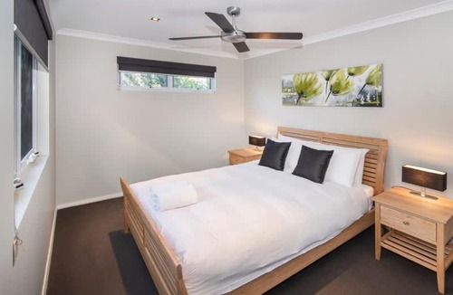 Dunsborough House | Villa on the Cape - Relaxed Hideaway near Town