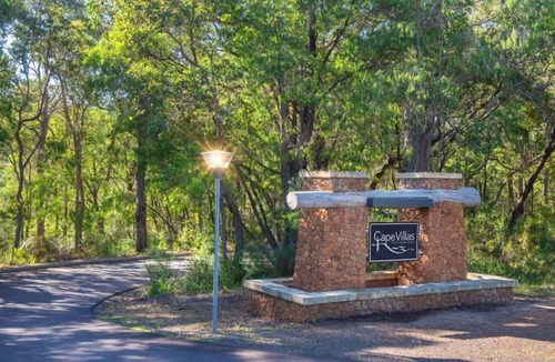 Dunsborough House | Villa on the Cape - Relaxed Hideaway near Town
