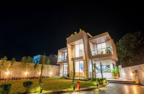 Udaipur District House | Villa Papillon by Dancenter