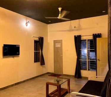 Auroville House | VILLA RISHAAM with swimming pool