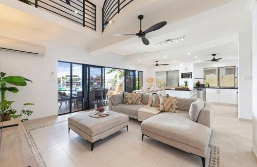 Stuart Park House | Villa Utopia on the Marina 3 Bed, 3 Bath