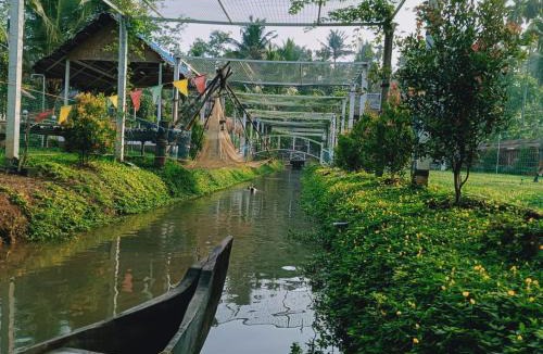 Alwaye House | Village of Blossom