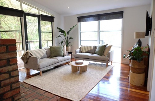 Wallington House | Vineyard Cottage at Oakdene
