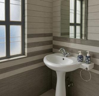 Village Hokra House | Viren Niwas