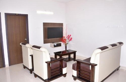 Madurai Hotel | Viswa Residency by Azalea