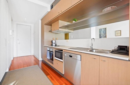 North Melbourne Apartment | W30 - Sparkling North Melbourne Gem with parking