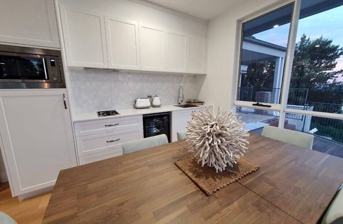 Shellharbour Condo | Wake up to the ocean at LegaSea