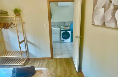 Boston Apartment | Wakelin studio guesthouse-peace, privacy, seaviews